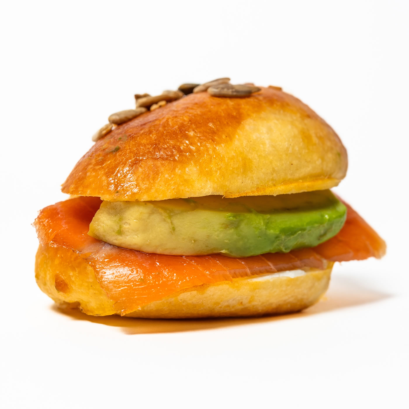 SUIZO SALMÓN Y AGUACATE